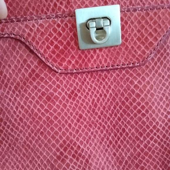 Barbie Pink faux snake clutch - Picture 3 of 6